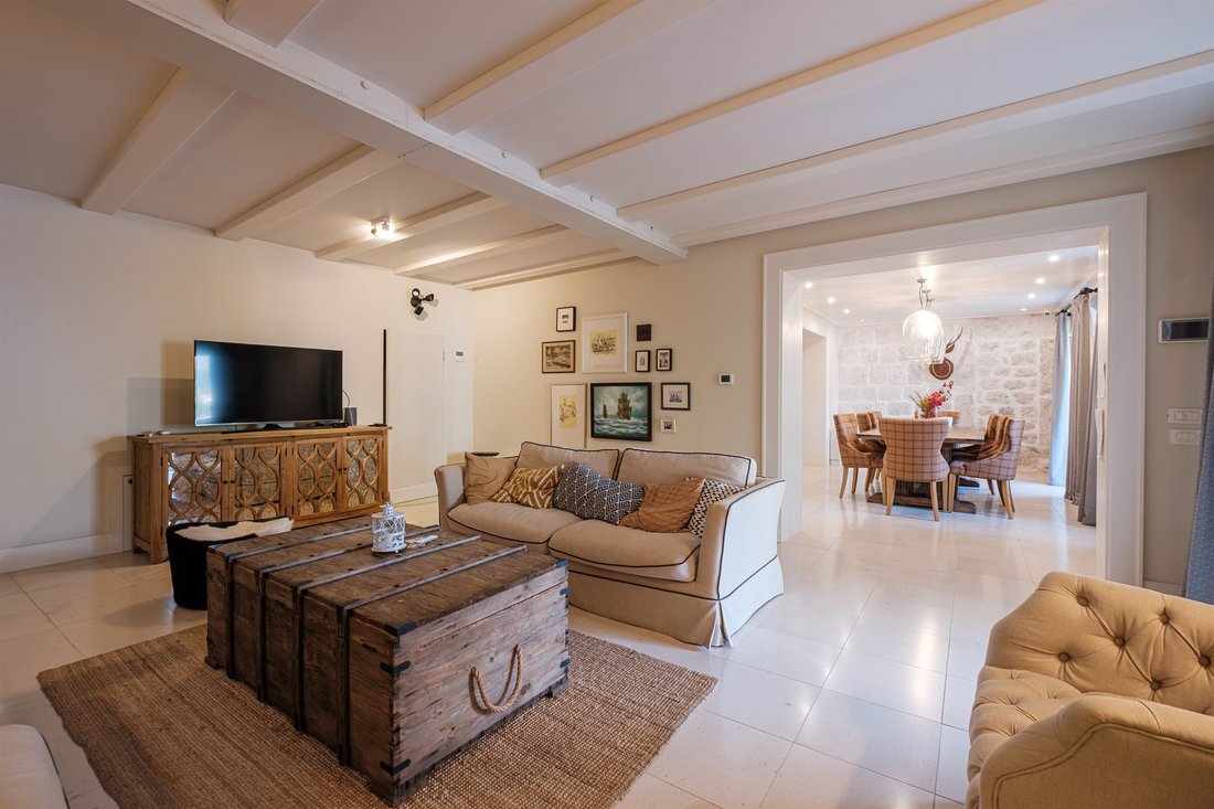 Villa in Kotor, Kotor Municipality, Montenegro 3 - 15800727