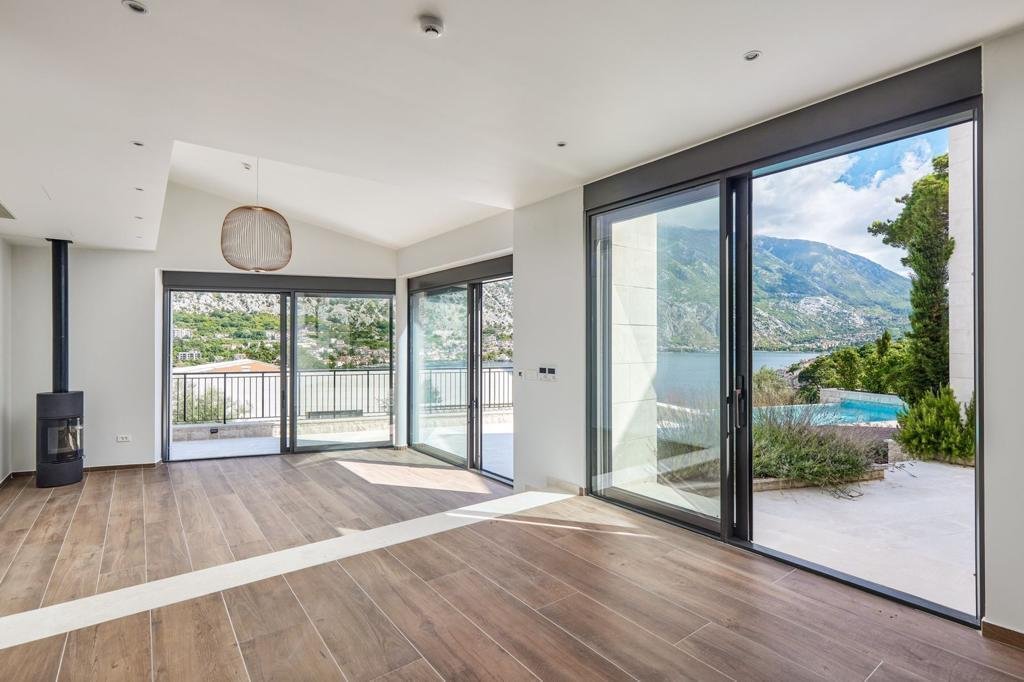 Villa in Kotor, Kotor Municipality, Montenegro 5 - 15800664