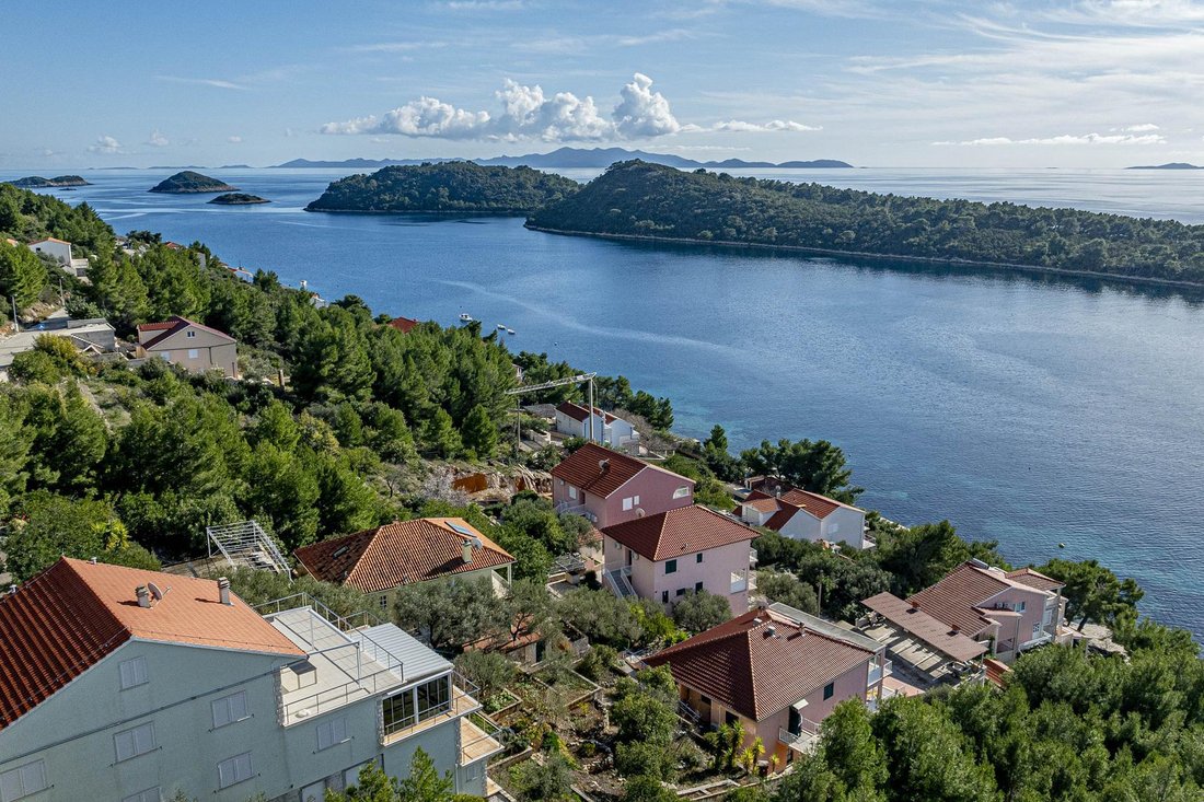 Villa in Blato, Dubrovnik-Neretva County, Croatia 1 - 15805237