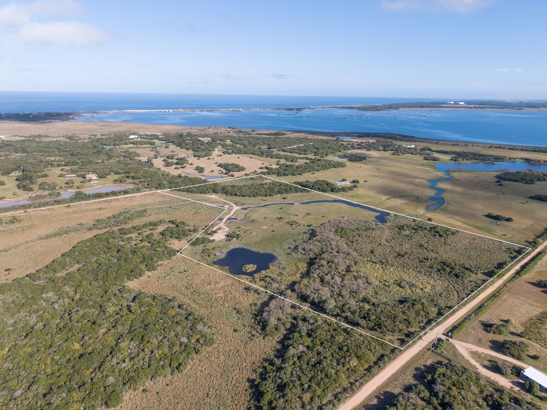Land in Garzón, Maldonado Department, Uruguay 1 - 15805180