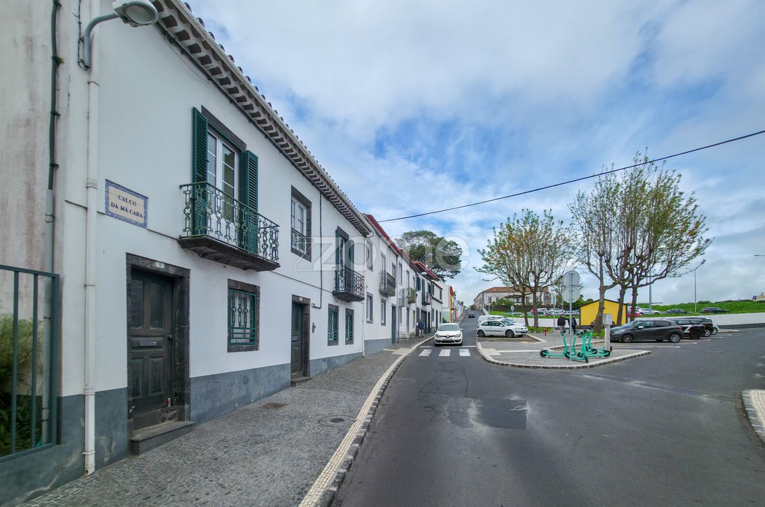House in Ponta Delgada (Sao Sebastiao), Azores, Portugal 4 - 15810238