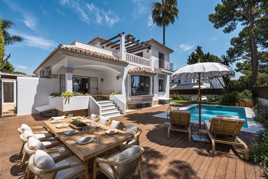Villa in Marbella, Andalusia, Spain 1 - 15800590