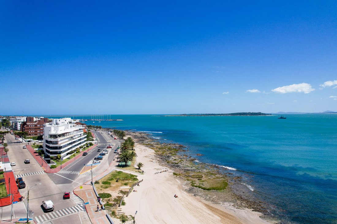 Apartment in Punta del Este, Maldonado Department, Uruguay 1 - 15805183