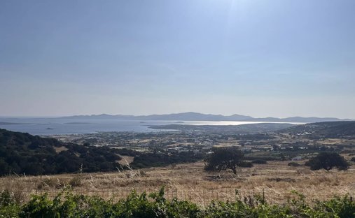 Land in Paros, Aegean, Griechenland 1