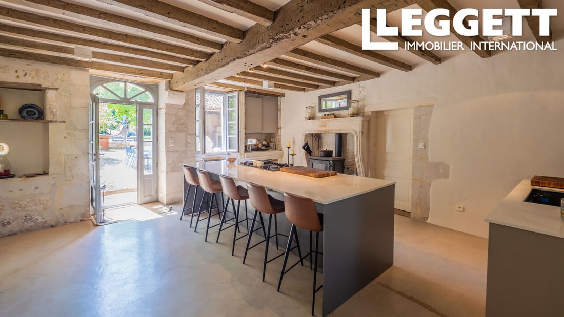 Le Manoir des Rêves – A Timeless Stone Haven in Nouvelle-Aquitaine’s Golden Light
