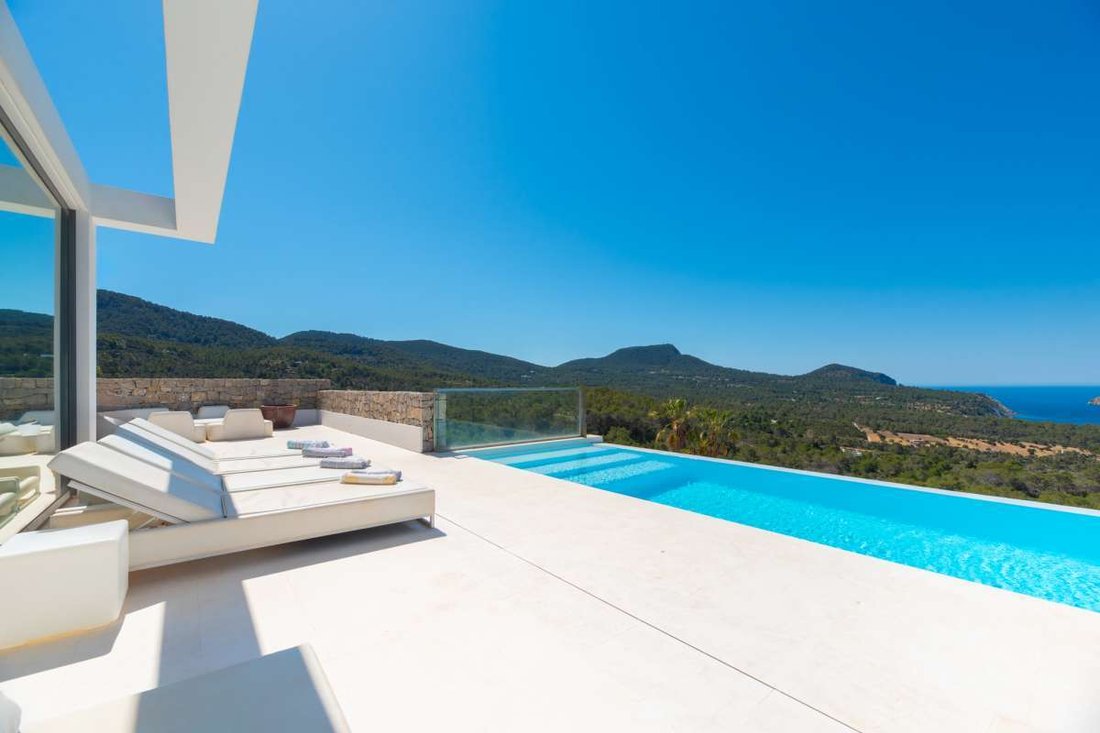 Villa in Cala Vadella, Sant Josep de sa Talaia, Balearic Islands 3 - 15802346