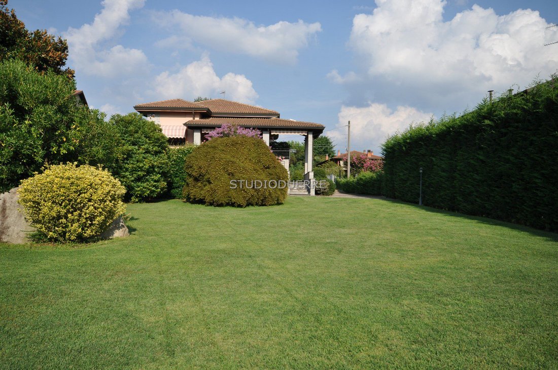Villa in Ispra, Lombardy, Italy 2 - 15802079