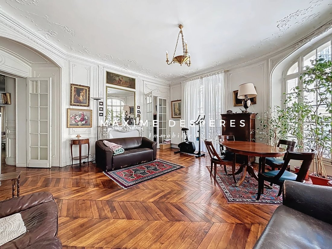 Apartment in Ternes-Maillot, Paris 17e Arrondissement, Paris 3 - 15802528