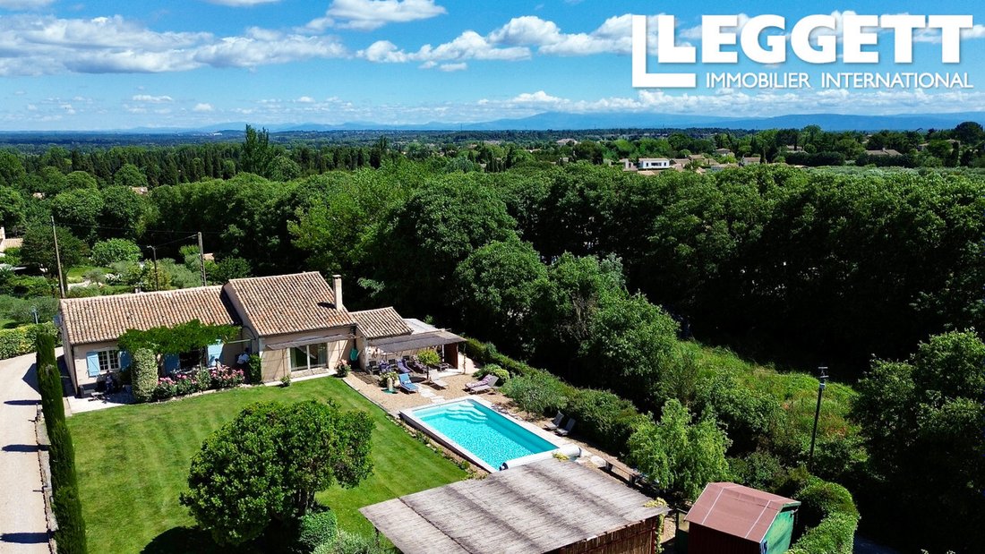 Villa in Saint-Rémy-de-Provence, Provence-Alpes-Côte d'Azur, France 3 - 15392075