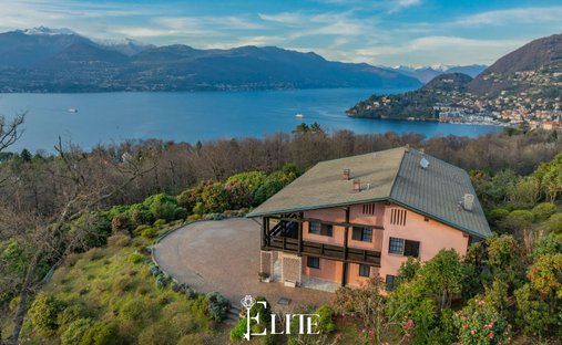Villa in Laveno-Mombello, Lombardy, Italy 1