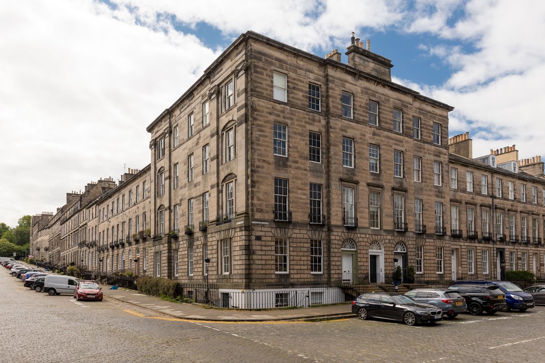 House in New Town, Edinburgh County, Scotland 1 - 15801946