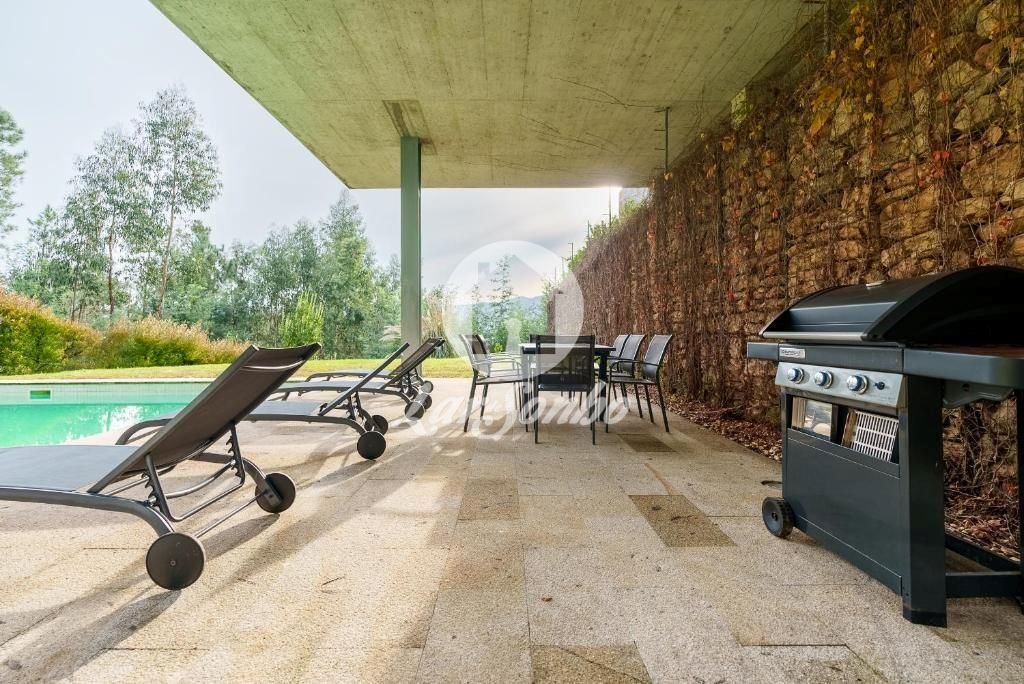 Villa in Fornelos e Queijada, Viana do Castelo District, Portugal 3 - 15794621