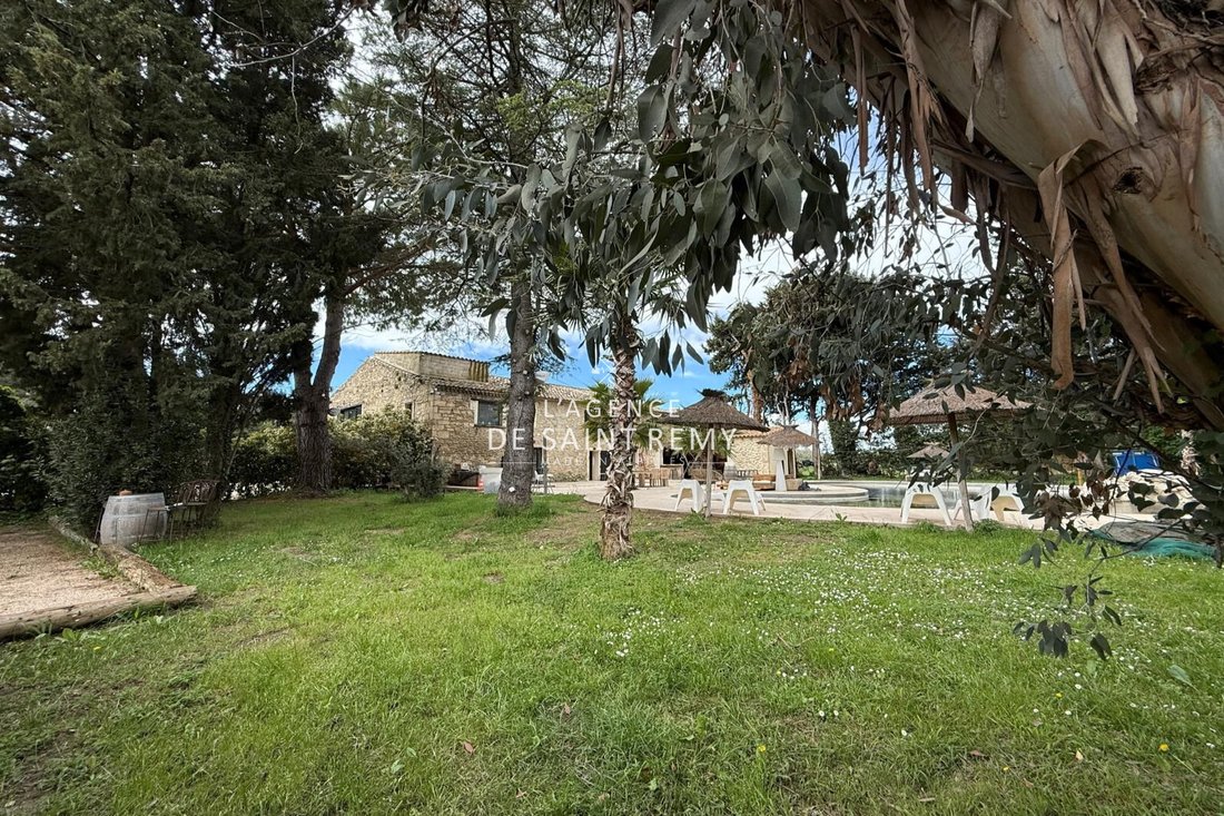 Villa in Rognonas, Provence-Alpes-Côte d'Azur, France 3 - 15806884