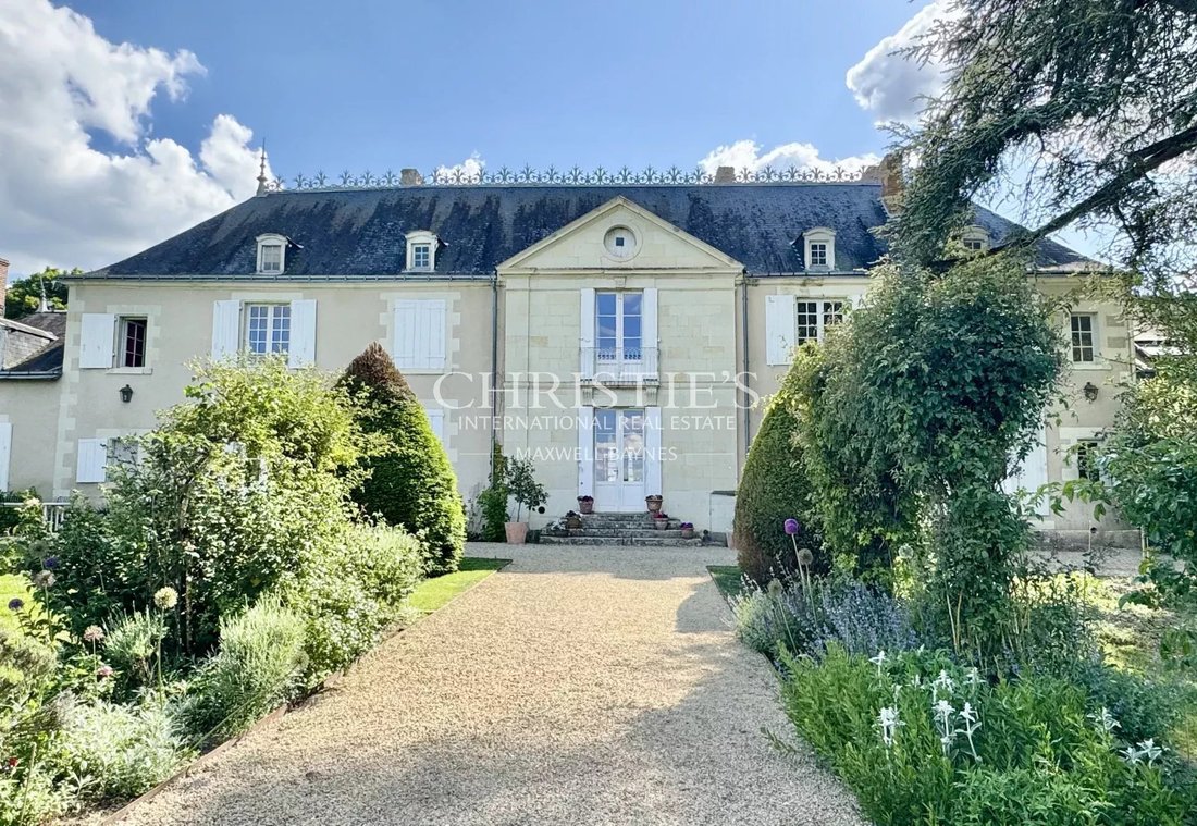 Estate in Chinon, Centre-Val de Loire, France 4 - 15806593