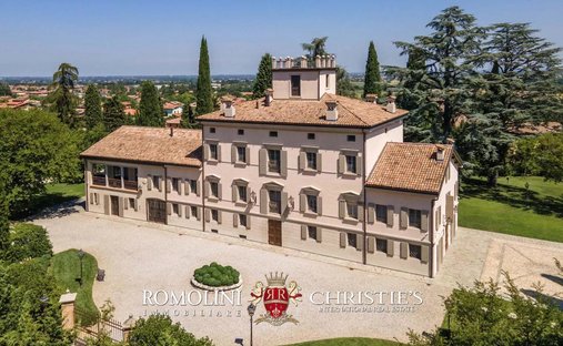 House in Canali, Emilia-Romagna, Italy 1