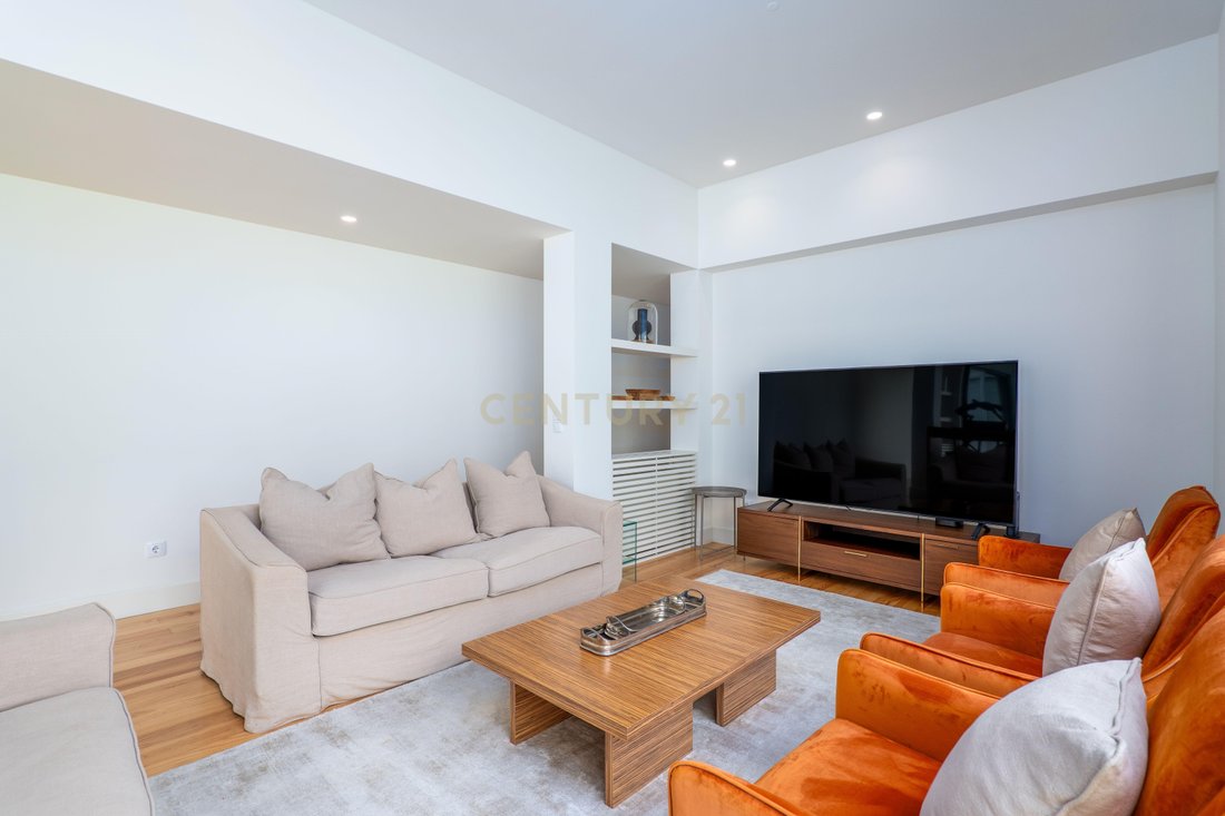 Apartment in Cedofeita, Santo Ildefonso, Se, Miragaia, Sao Nicolau e Vitoria, Porto District, Portugal 3 - 15807121