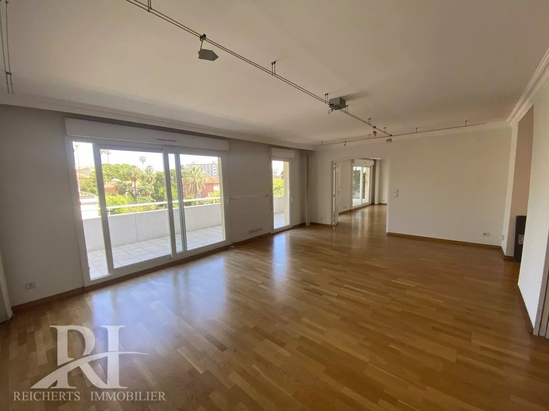 Apartment in Carnot, Cannes, France 4 - 15806695