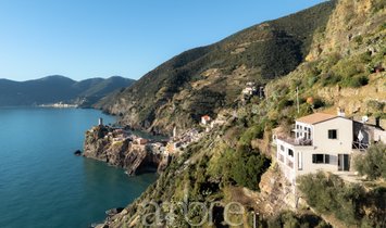 Villa in Vernazza, Liguria, Italy 1