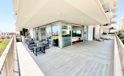 Apartamento en Armação de Pêra, Algarve, Portugal 1
