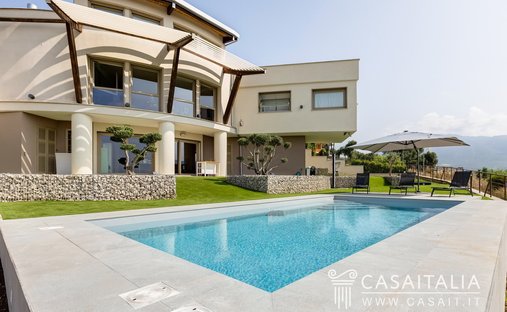 Villa a Guidonia Montecelio, Lazio, Italia 1