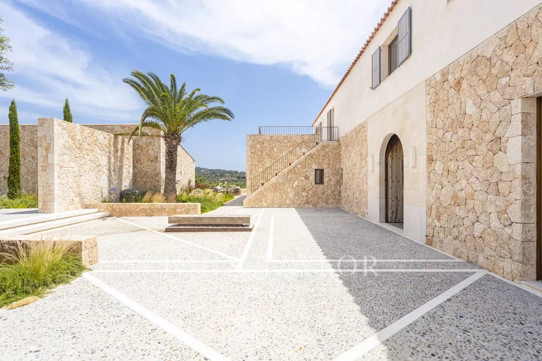 Estate in Santa Maria del Cami, Balearic Islands, Spain 5 - 15806937