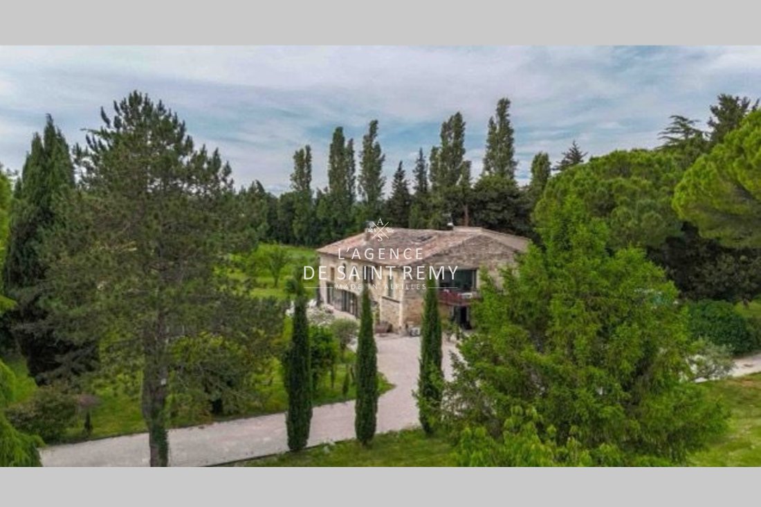 Villa in Rognonas, Provence-Alpes-Côte d'Azur, France 2 - 15806884