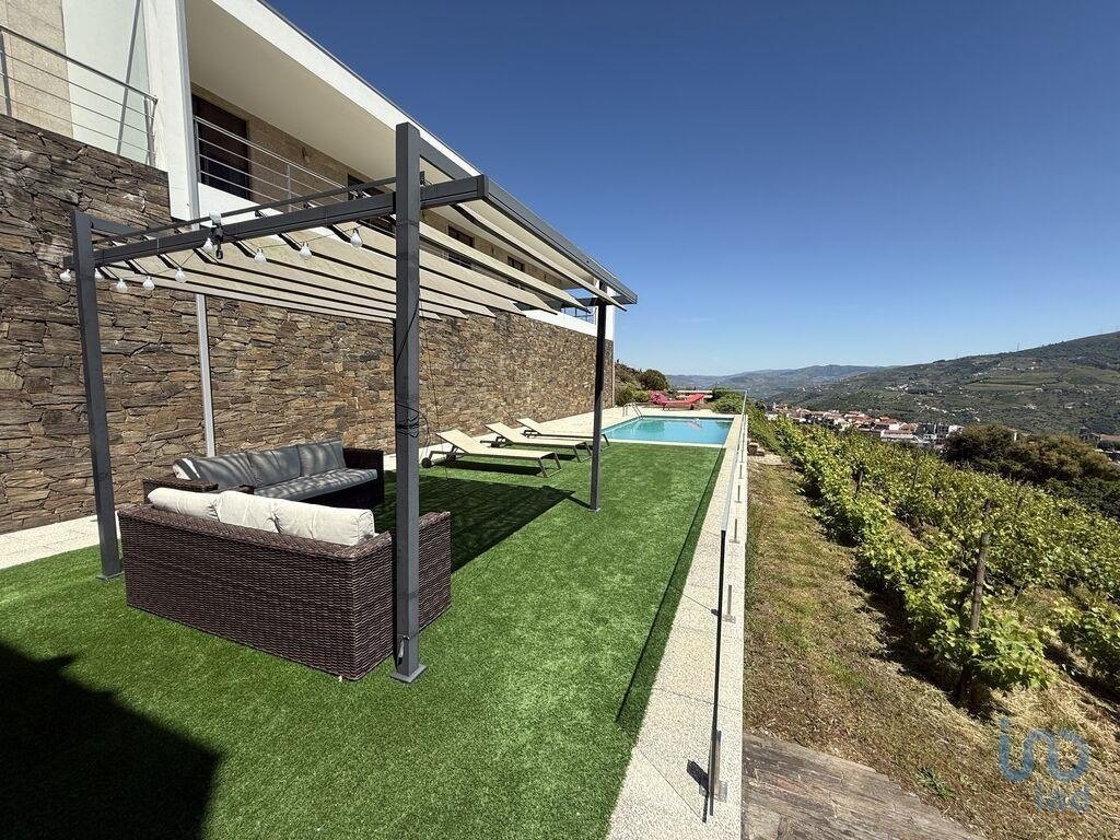 Townhouse in Gestation, Porto District, Portugal 2 - 15807437