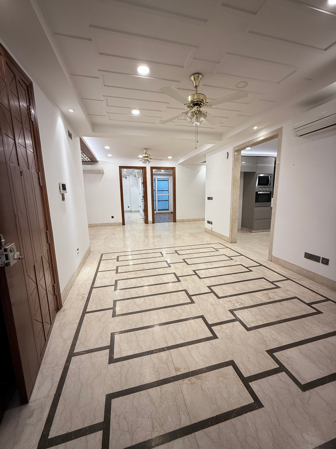 Apartment in New Delhi, Delhi, India 1 - 15806517