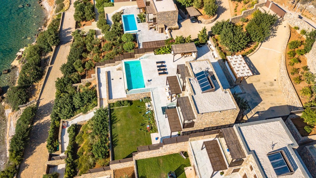 Villa in Community of Elounta, Agios Nikolaos Municipal Unit, Greece 2 - 15807234