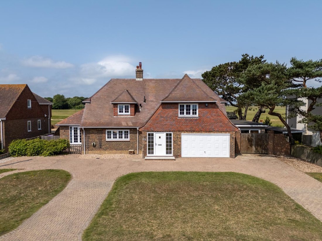 House in Littlestone, England 2 - 15807155