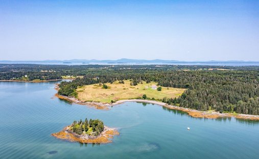 Farm Ranch in North Haven, Maine, United States 1