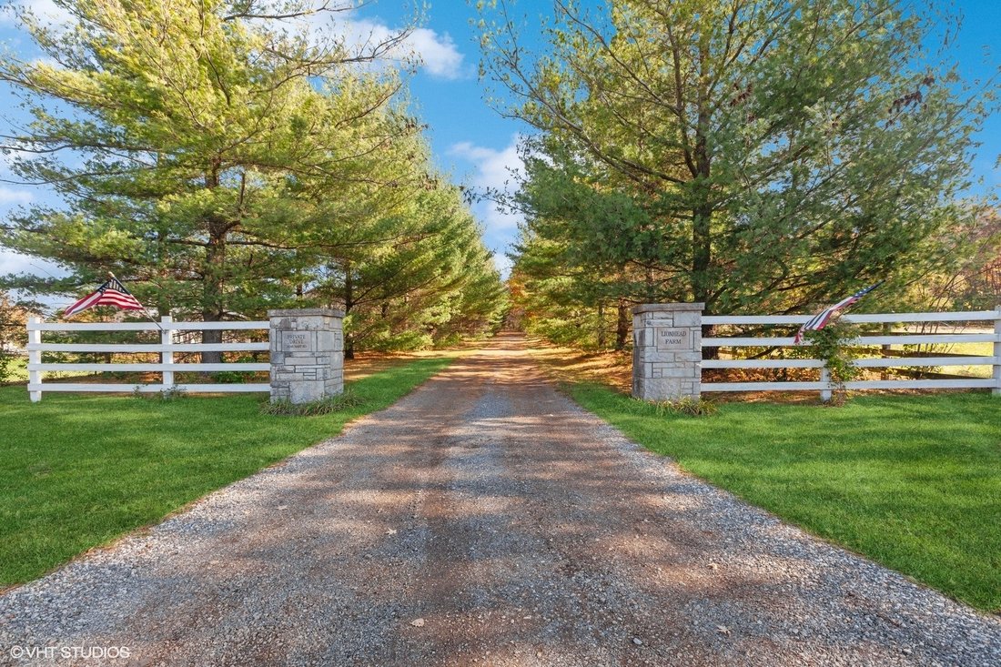 Farm Ranch in Batavia, Illinois, United States 1 - 15393096
