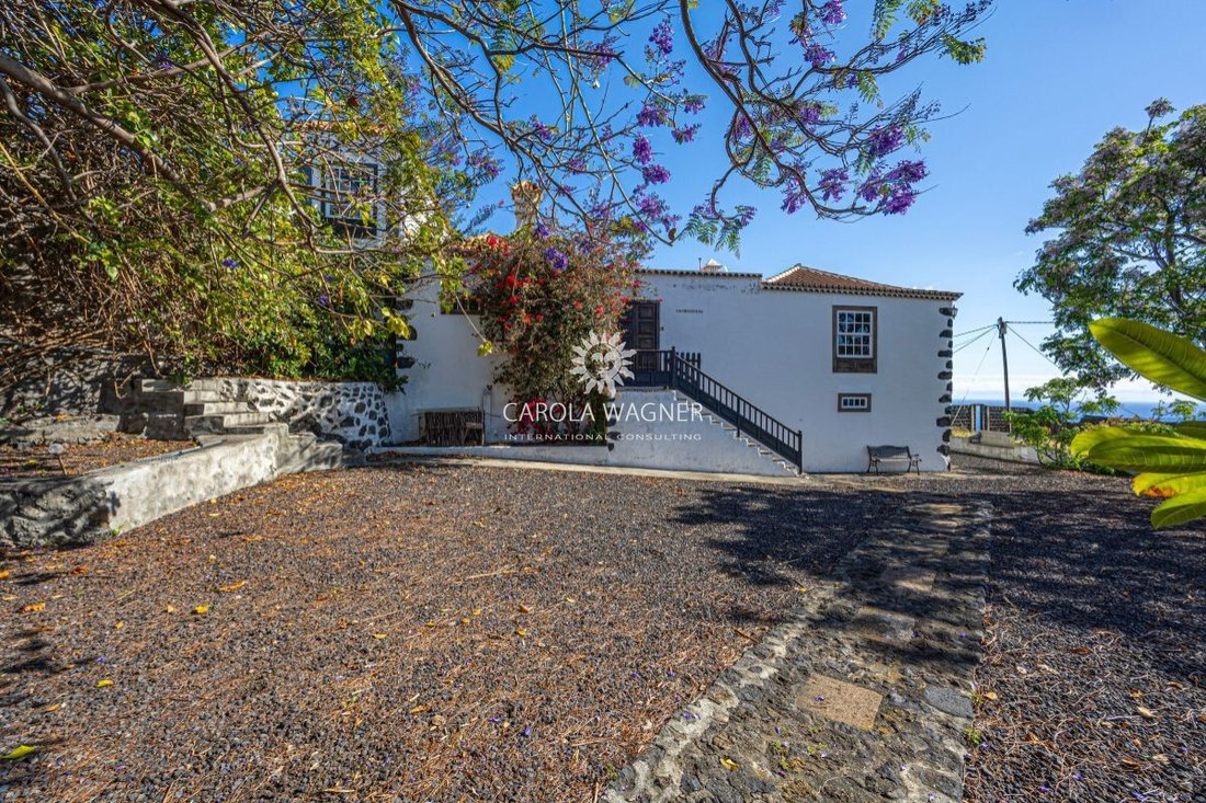 Villa in Villa de Mazo, Canary Islands, Spain 2 - 15809311
