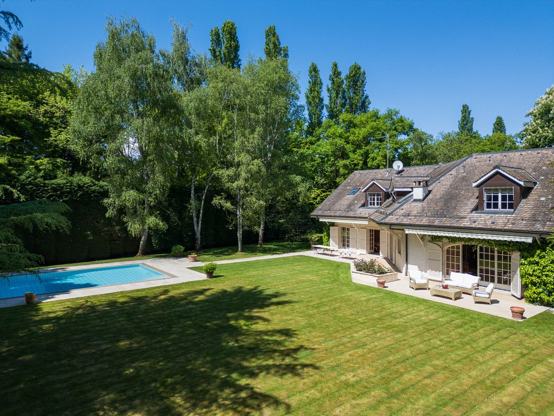 Magnificent Property In Vandoeuvres