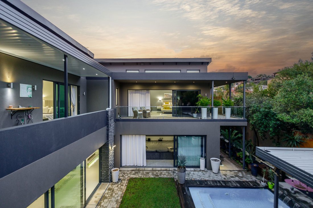 House in Eagle Canyon Golf Estate, Gauteng, South Africa 2 - 15810332