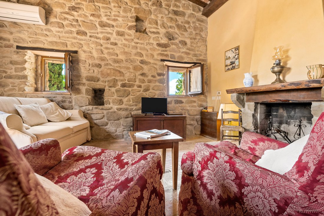 Whispers of Umbria: A 14th-Century Crown Jewel Reborn Above the Clouds - 5