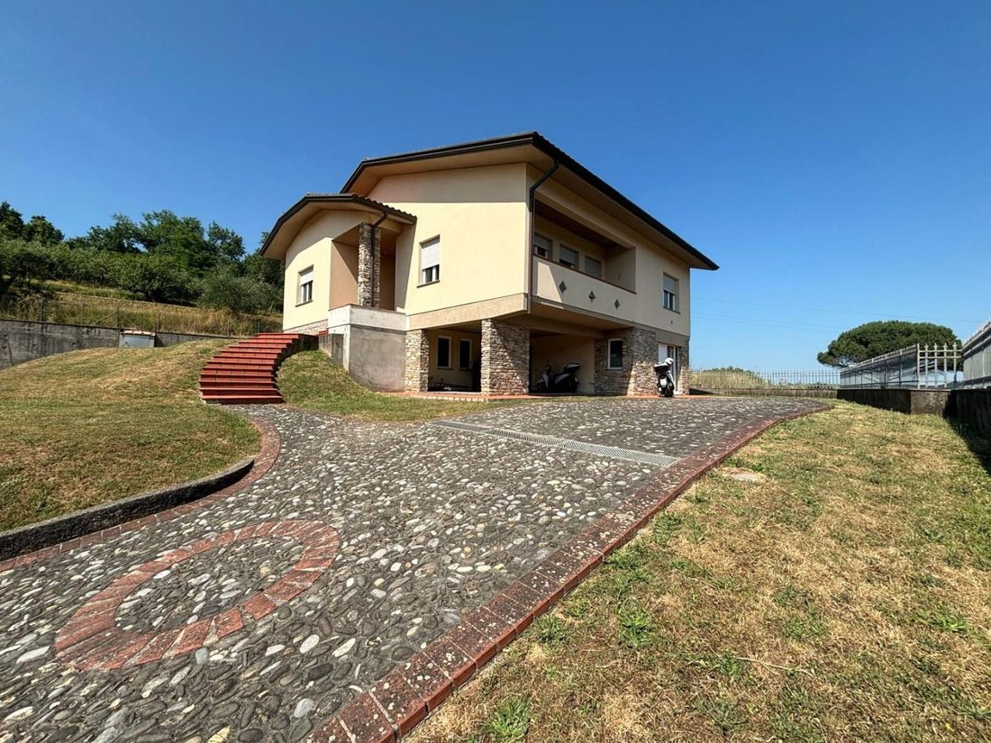 Villa in San Macario In Piano, Lucca, Tuscany 1 - 15810298