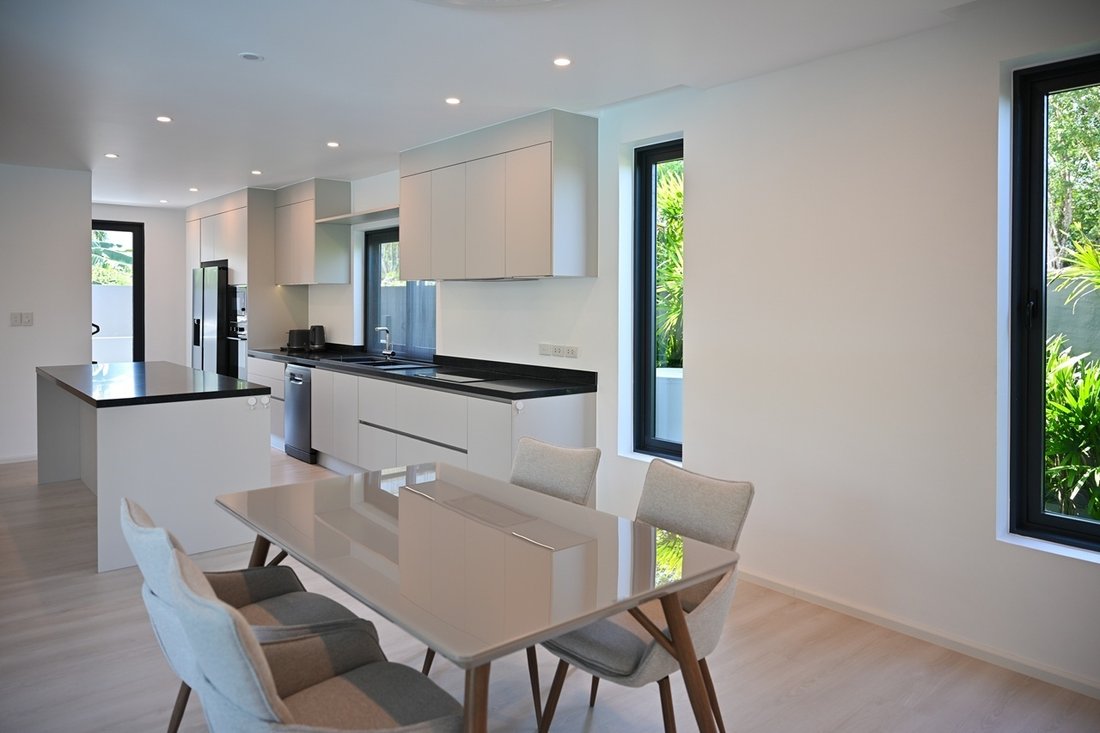 Villa in Choeng Thale, Phuket, Thailand 2 - 15810261