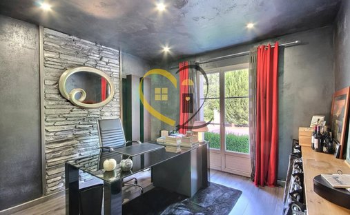 Castle for Sale in Allogny, Centre-Val de Loire, France