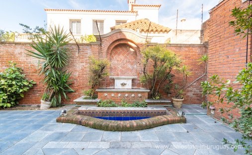 Villa in Montevideo, Departamento de Montevideo, Uruguay 1