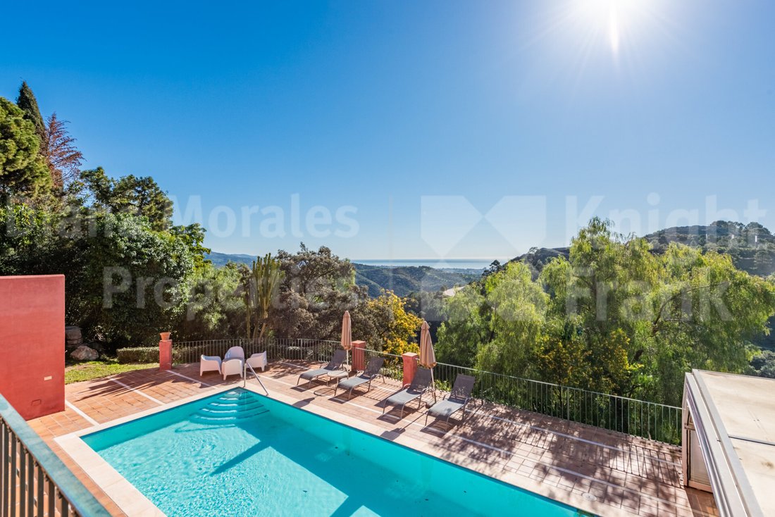 Villa in El Madroñal, Benahavis, Spain 1 - 15809328