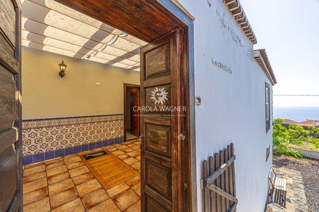 Villa in Villa de Mazo, Canary Islands, Spain 5 - 15809311