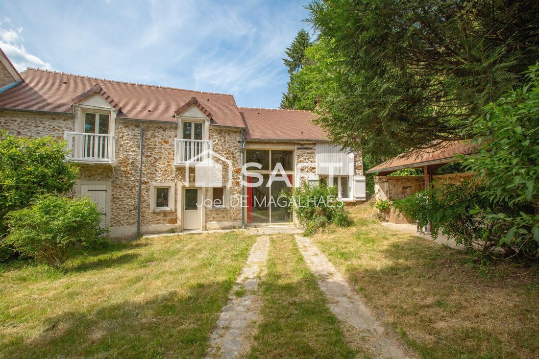 House in Dampierre-en-Yvelines, Ile-de-France, France 1 - 15698001