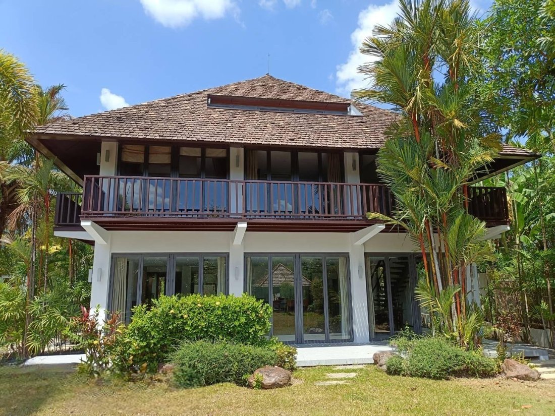 Villa in Choeng Thale, Phuket, Thailand 1 - 15810260