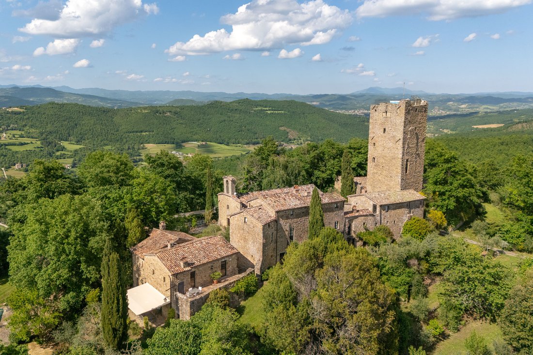 Whispers of Umbria: A 14th-Century Crown Jewel Reborn Above the Clouds