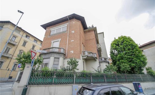 Apartment in Cenisia, Turin, Italy 1