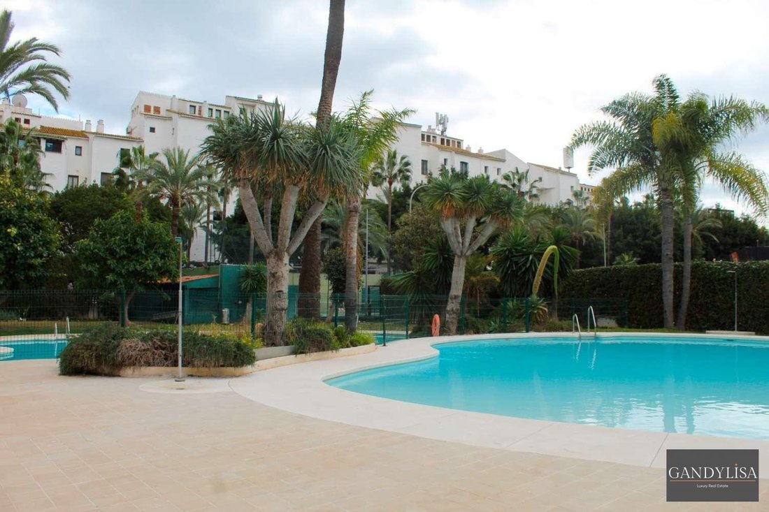 Apartment in Puerto Banus, Marbella, Spain 2 - 15812379