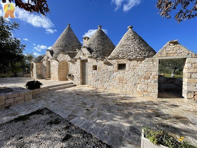 Villa in Alberobello, Apulia, Italy 3 - 15812359