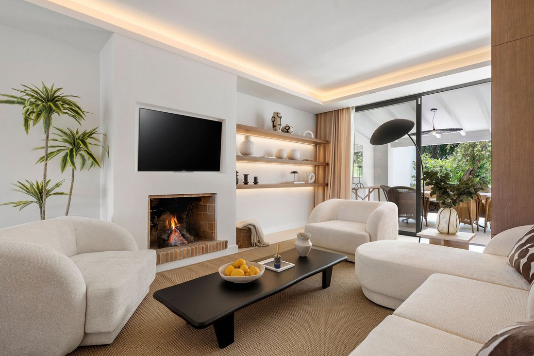 Townhouse in Nueva Andalucia, Marbella, Spain 2 - 15812281
