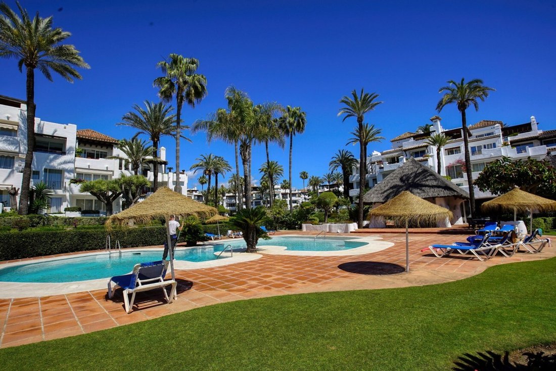 Penthouse in Estepona, Andalusia, Spain 1 - 15812420